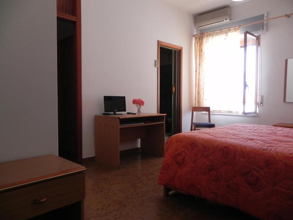 Hotel Fjby Calasetta Pokój zdjęcie